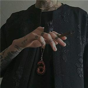 气q头像男生纹身霸气