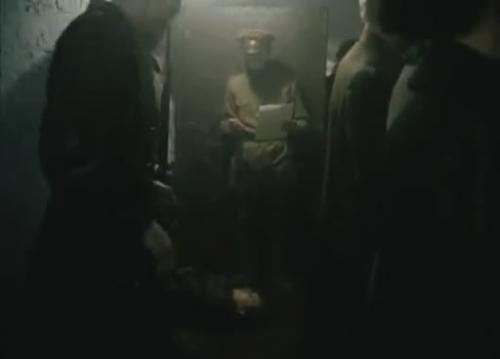 一部讲述苏联时期的电影,一个秘密警察的军官,反被自己部门人审查