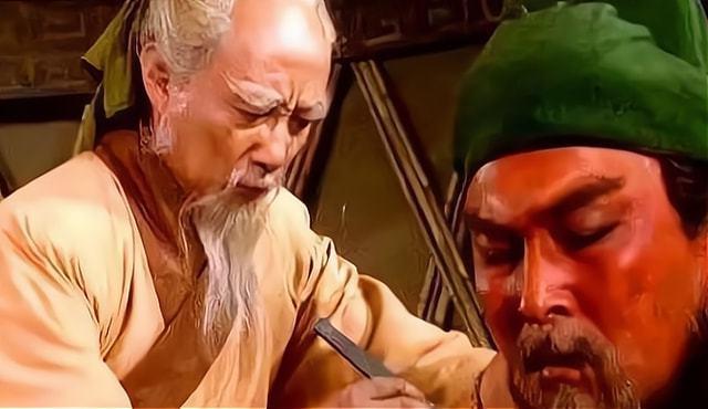 华佗被曹操杀害后的11年后关羽才受伤那是谁在为他刮骨疗伤