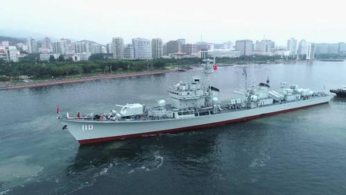 50秒丨服役34载,110号退役驱逐舰"落户"威海