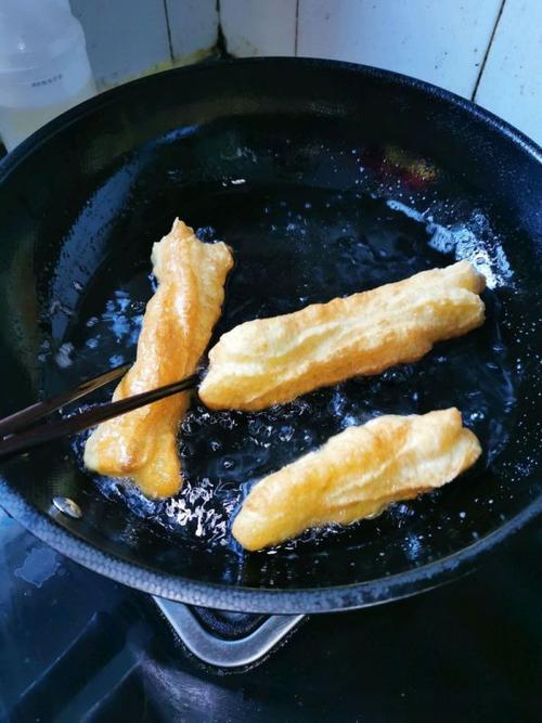 自制家庭版小油条(1/11)