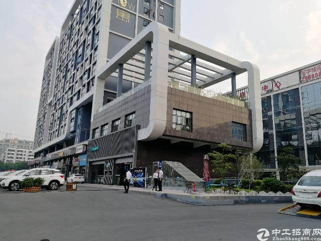 宝安西乡地铁口100平米精装办公写字楼出租