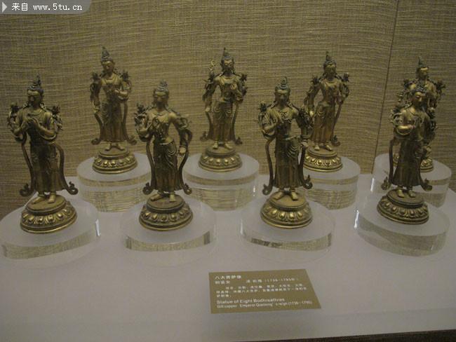 藏传佛教铜鎏金佛像图片素材