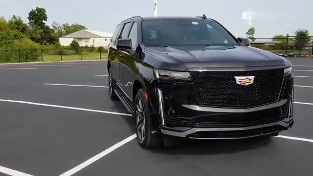 2021款凯迪拉克凯雷德运动版霸气亮相,看到实车那刻才知道多霸气