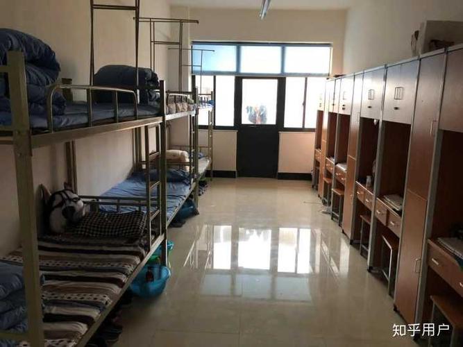 有没有威海海洋职业学院的学长学姐或者了解这个学校的我想咨询下这个