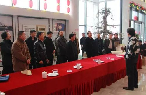 邀请嘉宾:聊城市美术家协会主席赵安民,聊城市书法家协会副主席张