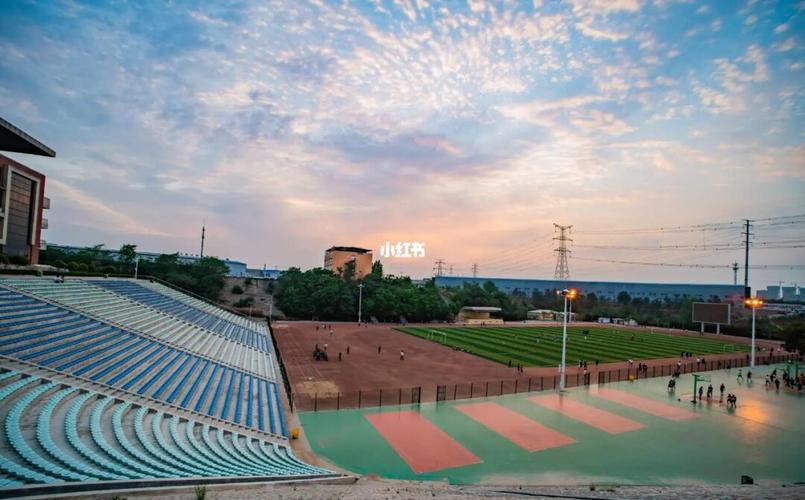 你好,河南工业贸易职业学院_河南工业贸易职业学院_餐厅_夕阳_乒乓球