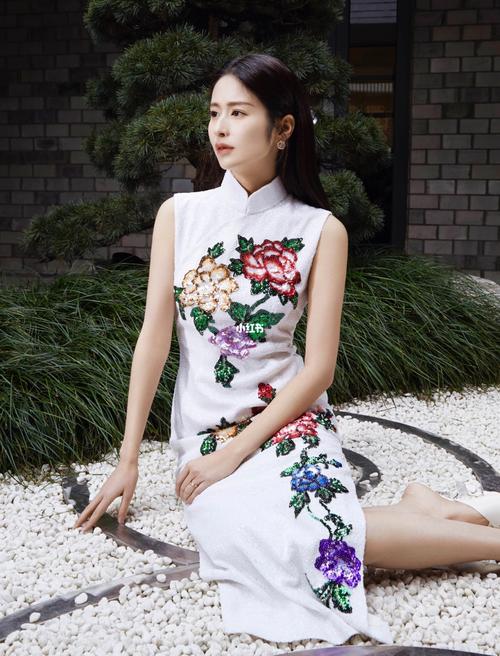 月之栖」颖儿_时尚_旅行_旗袍_服饰_颖儿_娱乐