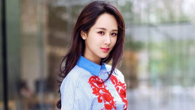 有人说童星出道的杨紫,演"傻白甜"角色并不少,为何她越来越受欢迎?