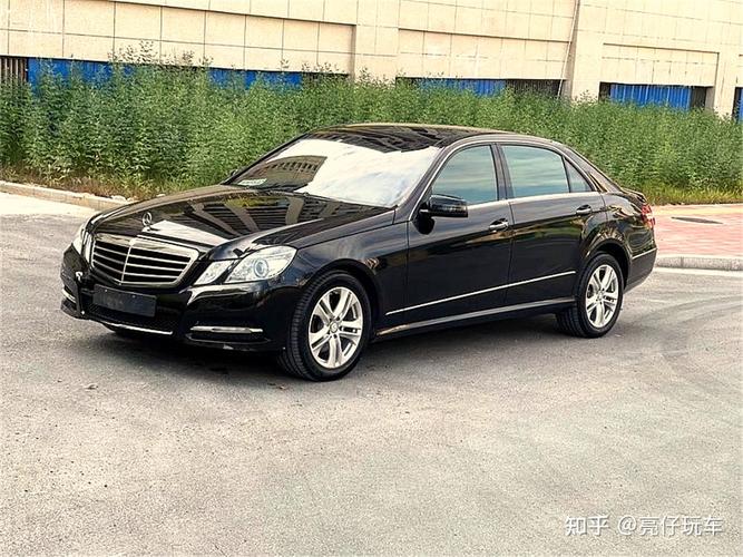 老款奔驰e级二手车评估十万出头很划算