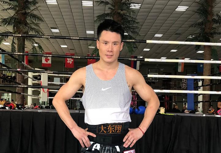邱建良拳击首秀3回合ko对手,赛后发声让拳
