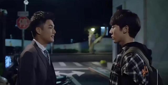 《近距离爱上你》:直男攻一顿操作猛如虎,告白失败猛男落泪!