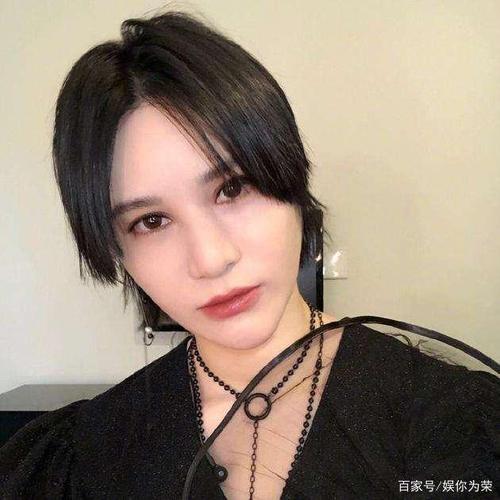 06年《超女》再相聚,尚雯婕泣不成声,许飞抱怨:你把我们弄丢了