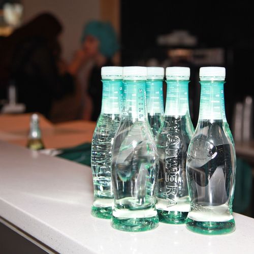 湾蓝温泉水 500ml 原装矿泉水 喝温泉水 养新肌肤 waiwera water