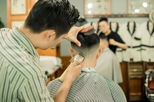 免费体验连余文乐都爱的复古理发店就在天河