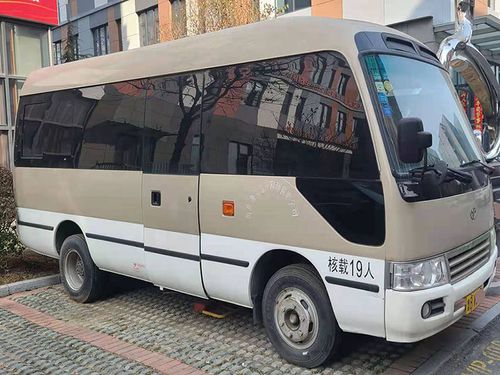 金旅仿考斯特xml6601 19座客车