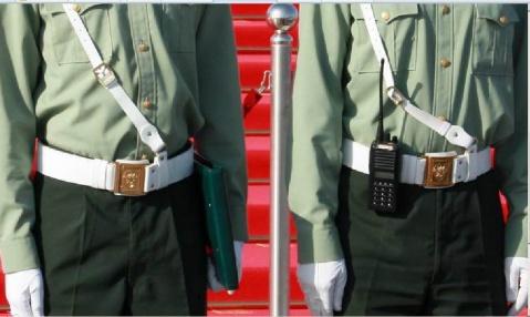 新武装带 - 闪亮的军腰带 - 军装下的毛熊