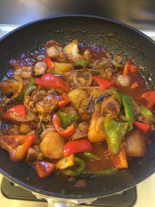 家常菜 私房大盘鸡 和菓子niu做的私房大盘鸡  赞 鸡,土豆,洋葱,青椒