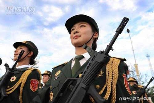 最美仪仗队女兵门佳慧,漂亮的小姐姐都去当兵了