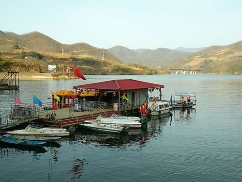 汉中市西乡县七星湖水上森林公园