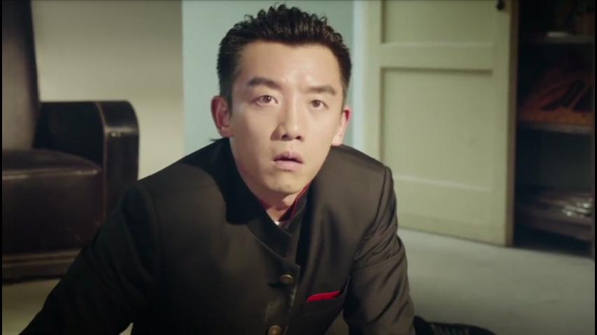 《那年青春我们正好》郑恺(肖小军)表情吃惊地可爱啊