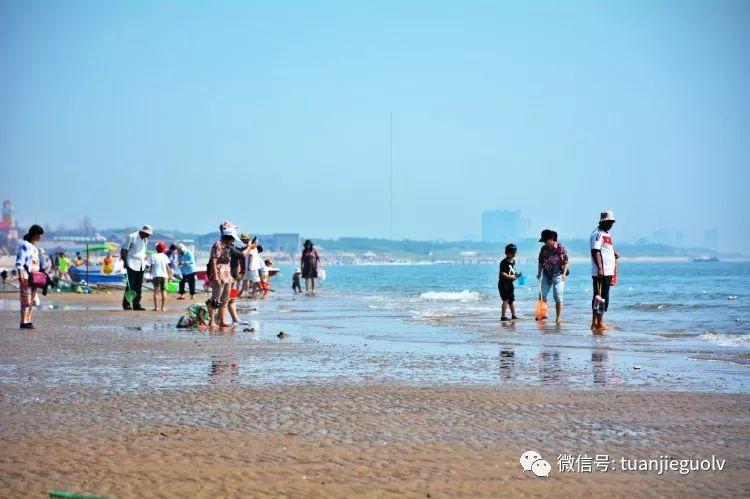 泻湖七里海,与京东大沙漠"翡翠岛"景区隔海相望,与福来岛度假基地毗邻