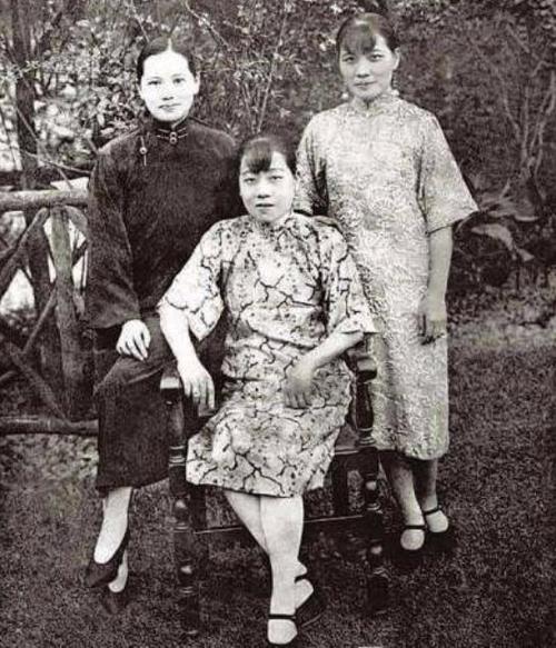 蒋介石偶遇宋美龄一见倾心打败其男友终于抱得美人归