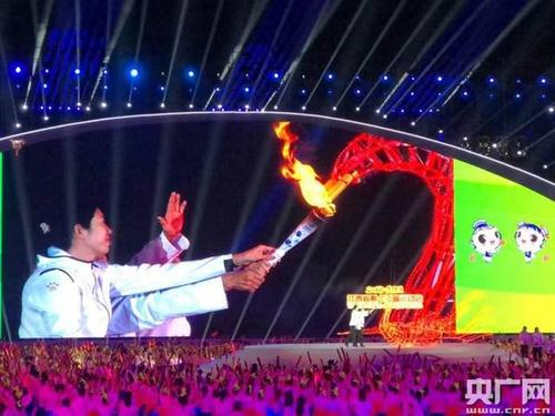 景德镇:用传统工艺传递瓷都自信