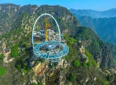 不让你尖叫的景区不是好景区南京出发带你探索惊险刺激的玻璃栈道