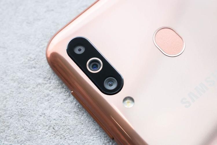 【集微拆评】三星a40s评测:5000mah电池,这续航应该是