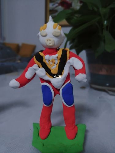 宝贝自己用粘土做的奥特曼造型挺炫酷04_粘土_奥特曼_兴趣爱好_手工