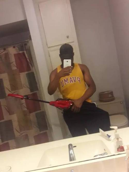 男生怎样自拍显丁丁大