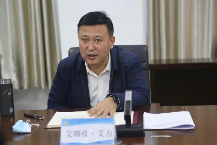 艾则孜·艾力同志就市场监管工作提出要求调研食药所调研博乐友好