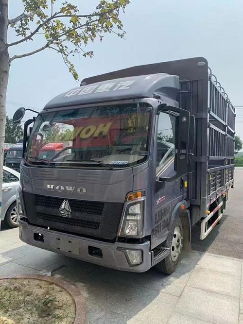 重汽豪沃4米2高栏平板箱货轻卡全系销售