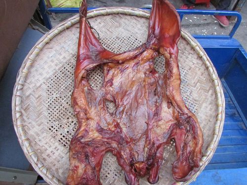 湖南特产农家自制烟熏猪头肉赛四川腊肉猪脸肉无骨2斤