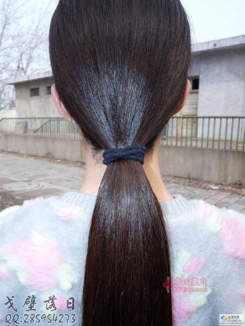 爱笑的长发美女大学生剪bob头-戈壁落日106# 剪发_中国长发