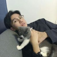 qq头像男生抱着狗图片大全