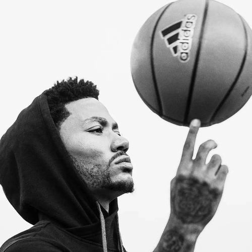 你是不是快忘记罗斯了?曾经比威少沃尔更残暴,如今结局却令人唏嘘!