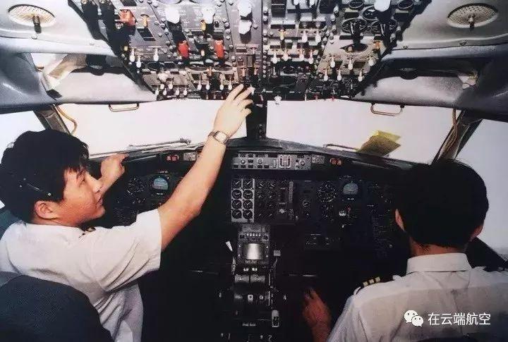 从前开飞机需要五个人,现在驾驶舱只有两名飞行员…将来会更少吗?