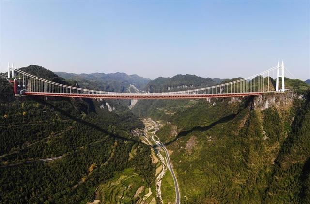 云端上的矮寨大桥,中国新地标,湖南最美的一座高速公路