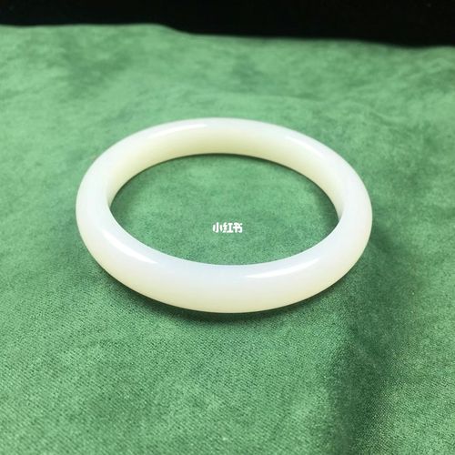 新疆且末羊脂白玉手镯_玉镯_时尚_配饰