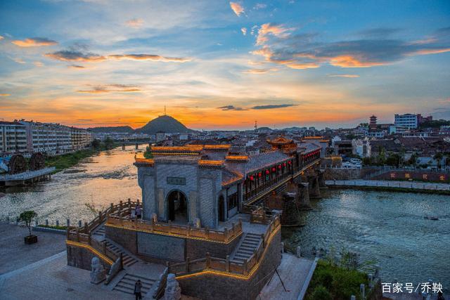 黎川古城位于黎川县城区,为国家aaaa级旅游景区,江西省历史文化街区