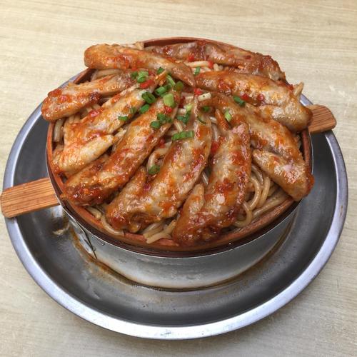 江西美食小吃--兴国米粉鱼简单做法!