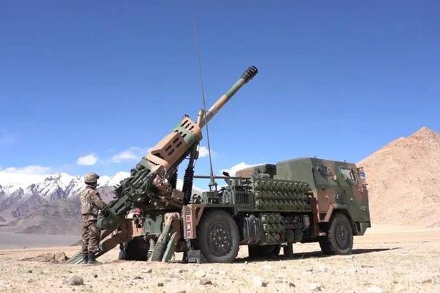 顿巴斯炮战激烈异常俄军炮兵倾巢出动独缺一款火炮留下遗憾