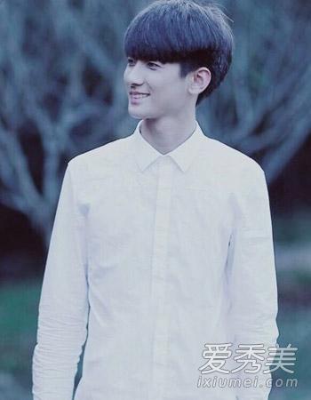 十分有暖男气质的一款小清新男生发型