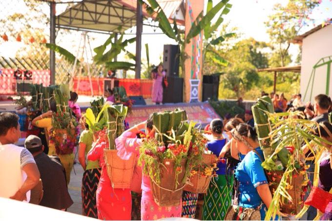 《景颇族新米节》