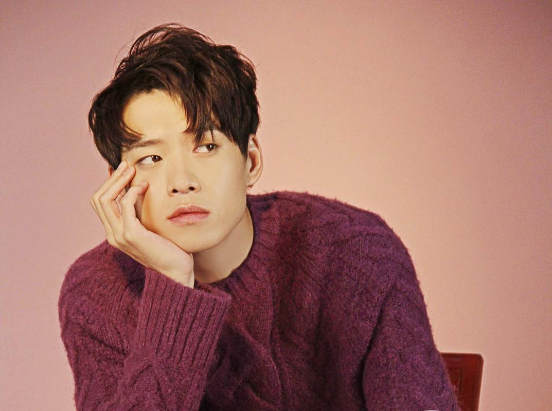 简介:魏大勋初秋杂志帅气写真图片,分享一组魏大勋图片给大家,图中的