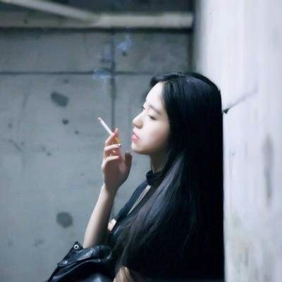 带欧美的霸气网名女生头像