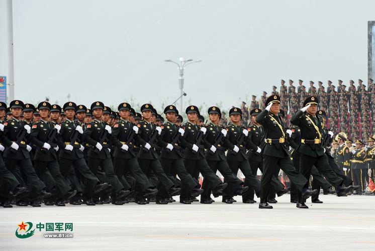 "东北抗联"英模部队方队