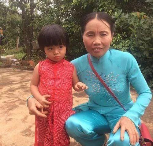 越南凤姐郭金凤:花9万整容后嫁富二代,女儿颜值成亮点